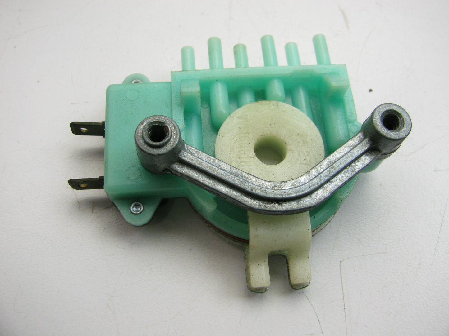 Motorcraft YH274 HVAC Heater Vacuum Control Switch For 1977 Pinto, Capri
