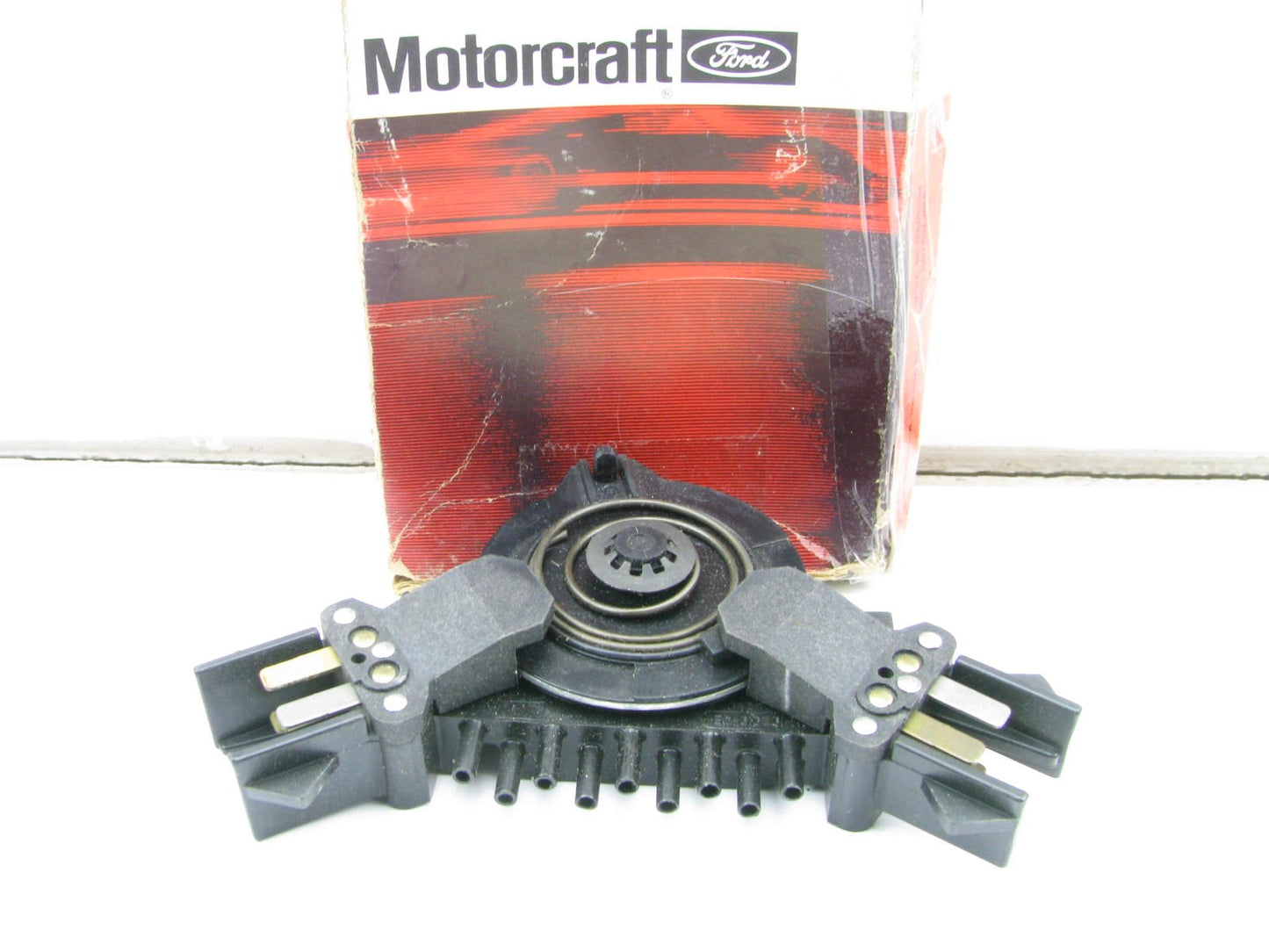 Motorcraft YH-283 Air Damper Door Valve Vacuum Switch - 1975-1976 Thunderbird