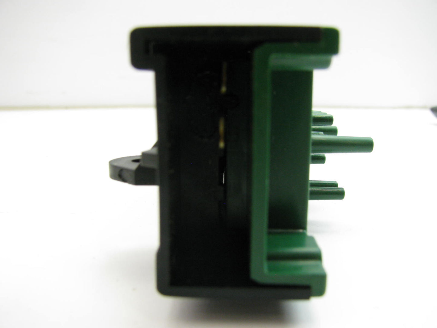 Motorcraft YH-364 Heater Vacuum Control Switch 1980-1981 Thunderbird 1981 Cougar
