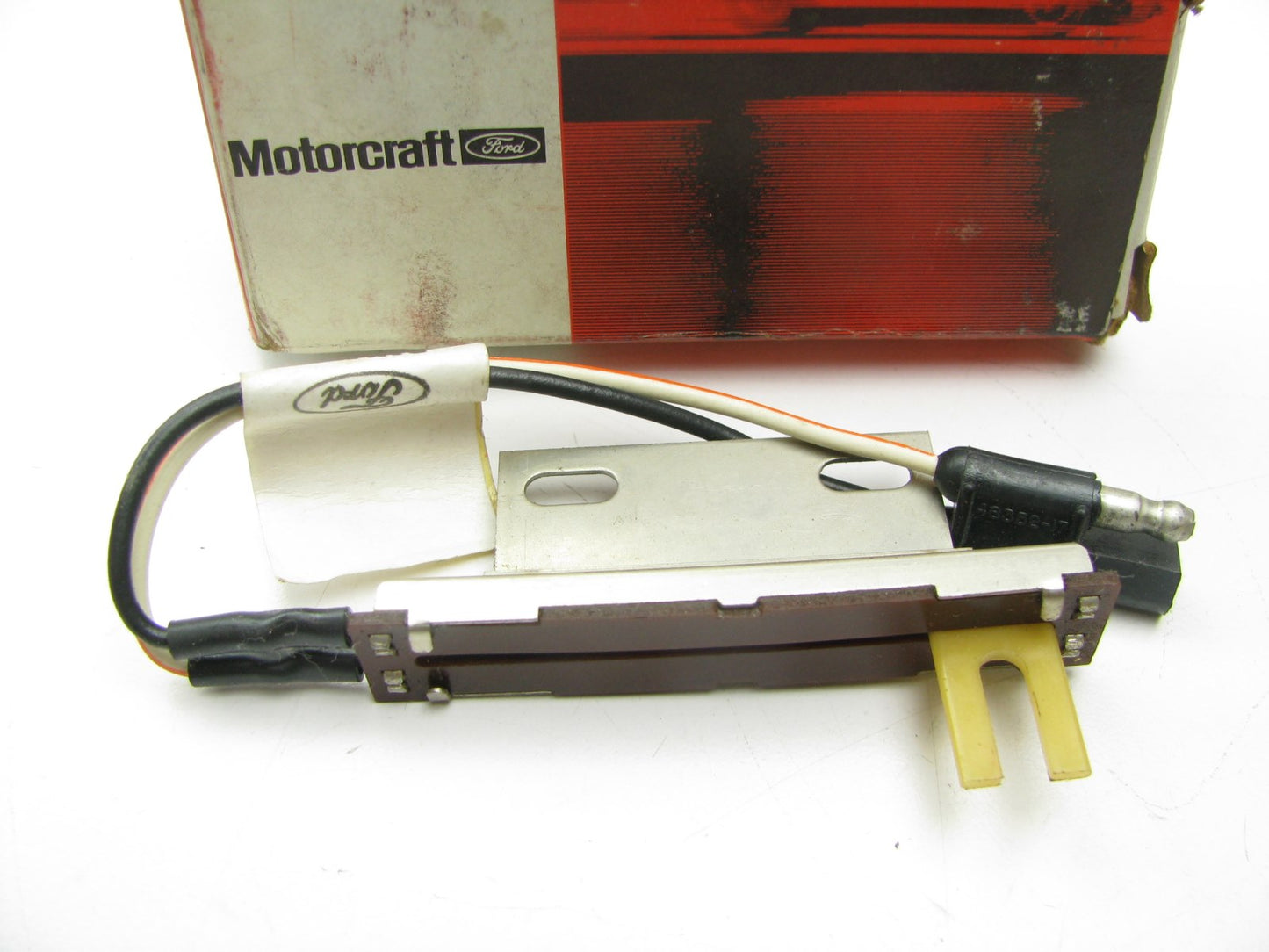 NEW GENUINE OEM Motorcraft YH-37 A/C Clutch Cycle Switch