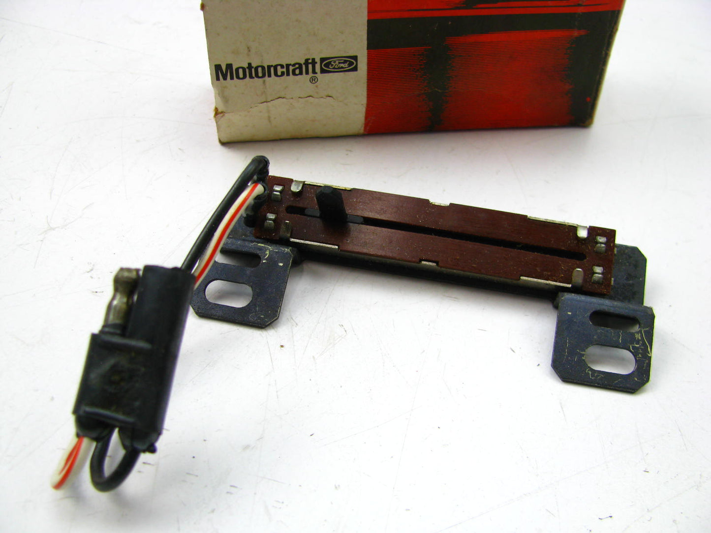 Motorcraft YH-39 Automatic Temperature Control Switch 72-74 Ford Thunderbird ATC