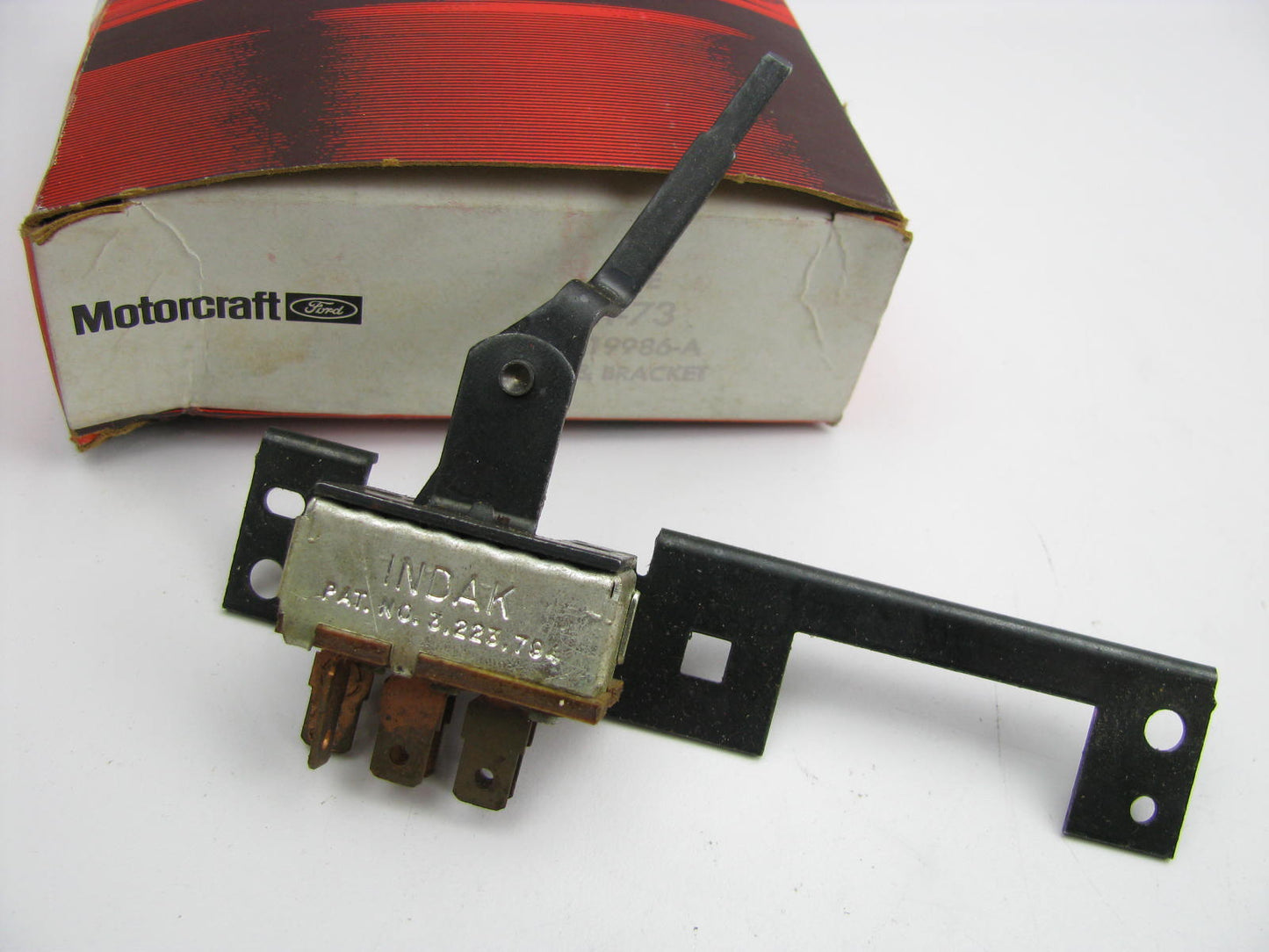 NEW GENUINE OEM Motorcraft YH-73 HVAC A/C Blower Switch D2AZ-19986-A