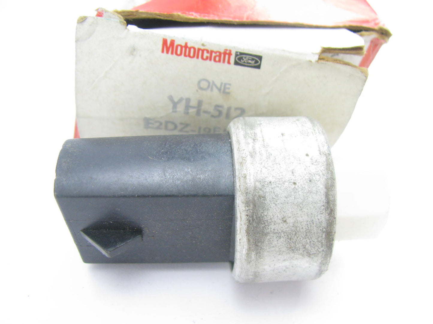 NOS OEM Motorcraft YH512 A/C Compressor Clutch Switch FORD OE # E2DZ-19E561-B