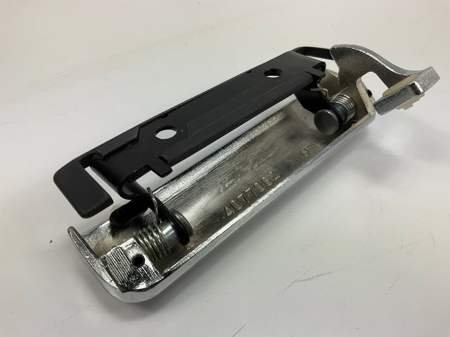 Motormite 77062 Front Left Exterior Door Handle