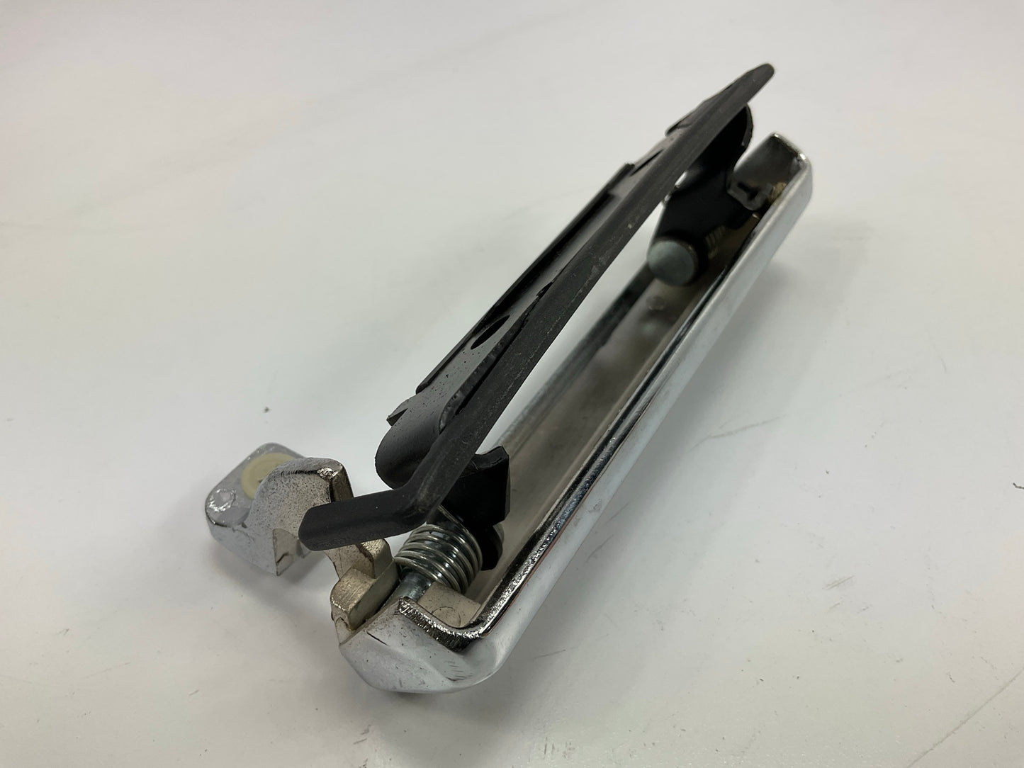 Motormite 77062 Front Left Exterior Door Handle