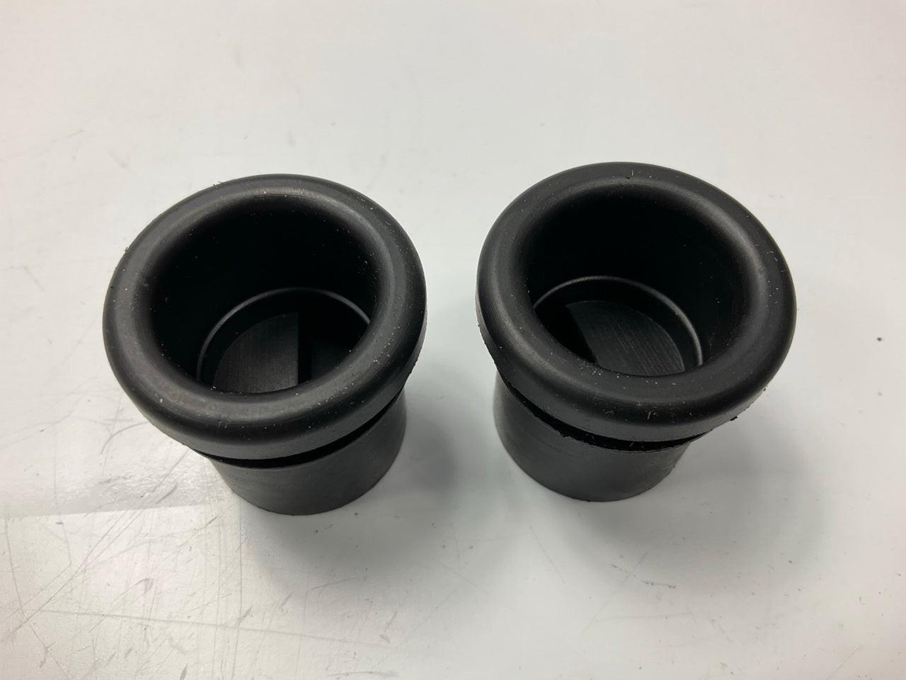 Mr Gasket 5425 Baffled Breather Grommets Black For 1-1/4'' ID Valve Cover Hole