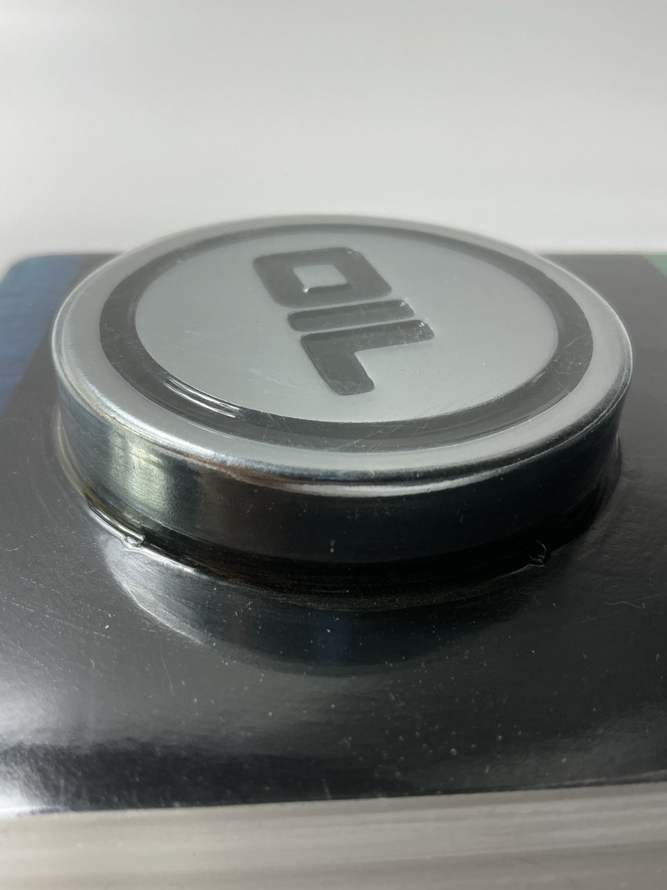 Mr Gasket 9815 Chrome Push-in Oil Filler Cap For 1.22'' Diameter Hole