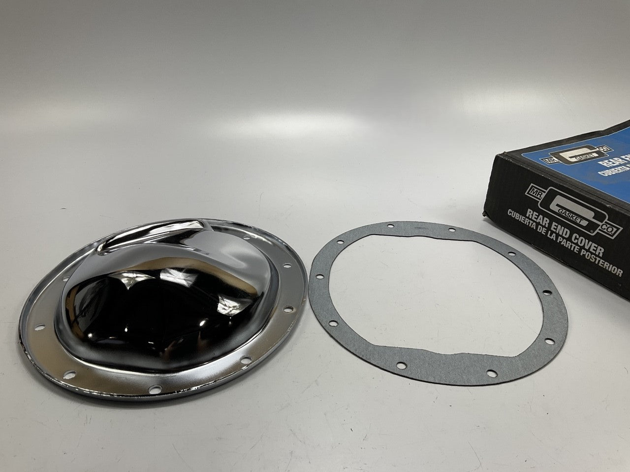 MISSING BOLTS - Chrome Differential Cover Kit 70-84 GM 10 Bolt 8-1/2'' Ring Gear