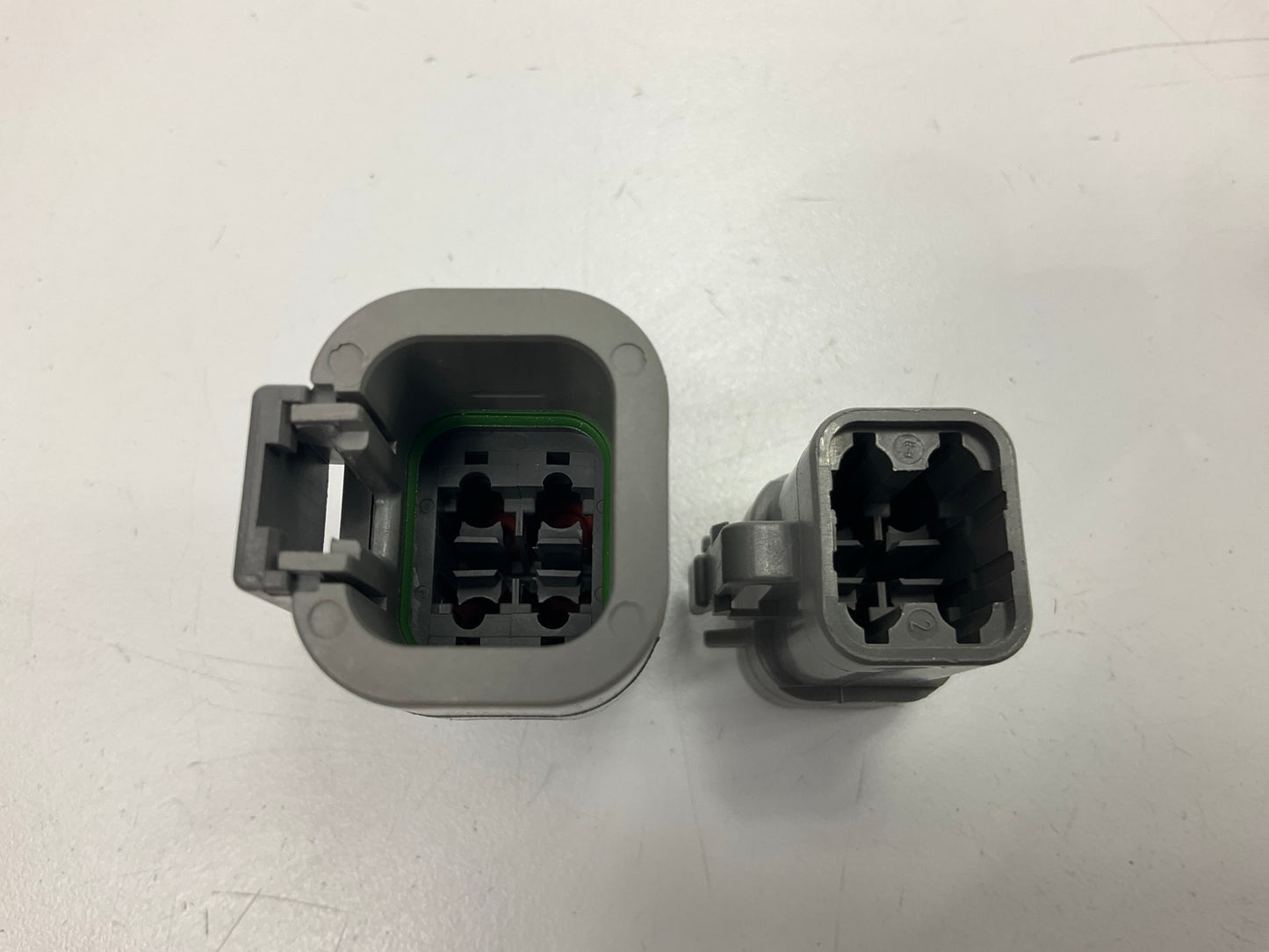 MSD 8187 Wiring Connector 4-Pin Male/Female Deutsch 12-14 Ga Wire Terminal Clip