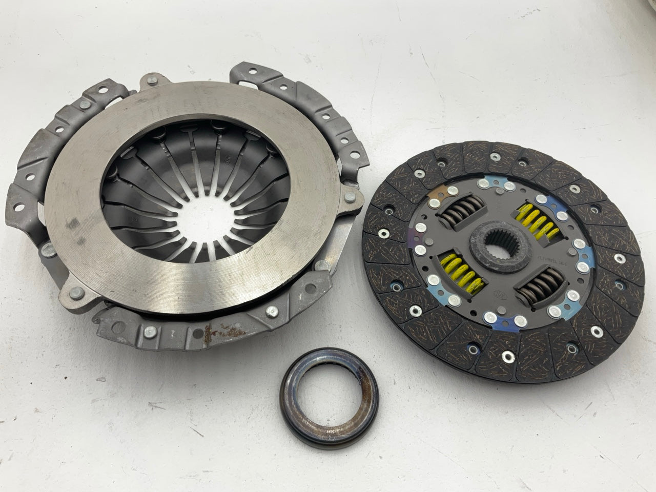Napa 1104207 Transmission Clutch Kit For 2002-2003 Chevy S10, GMC Sonoma 2.2L