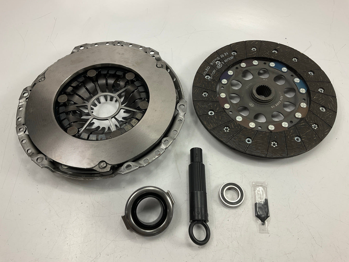 Napa 1108047 Clutch Kit (V6 Only),  Made By LuK, Comes In Napa Box