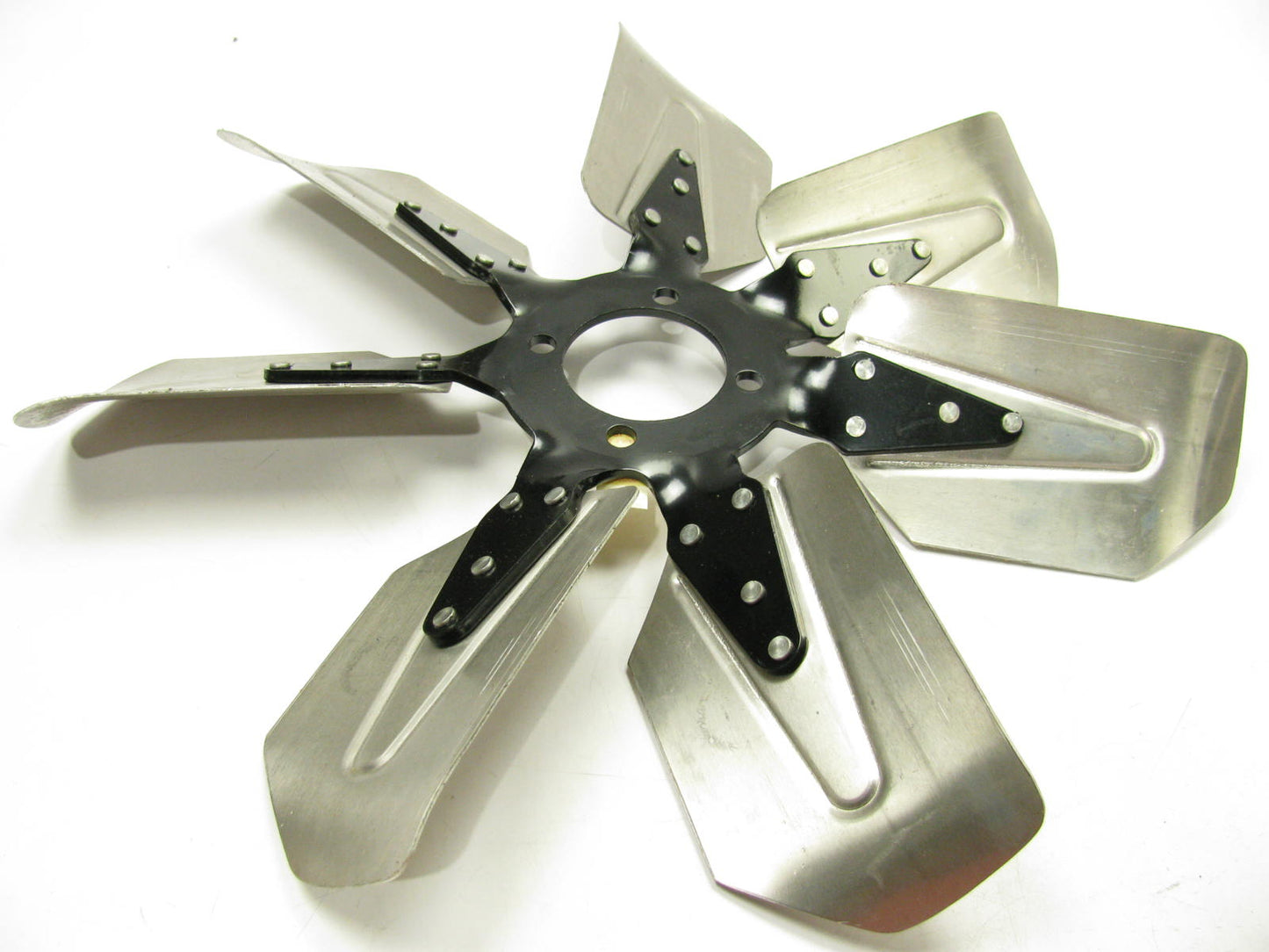 Napa 209898  Engine Cooling Fan Blade 1988-1991 GMC R2500/3500 V3500 5.7L