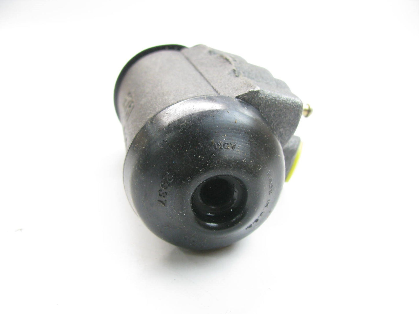 Napa 37312 FRONT LEFT Drum Brake Wheel Cylinder 1972-75 Chevrolet LUV - WC37312