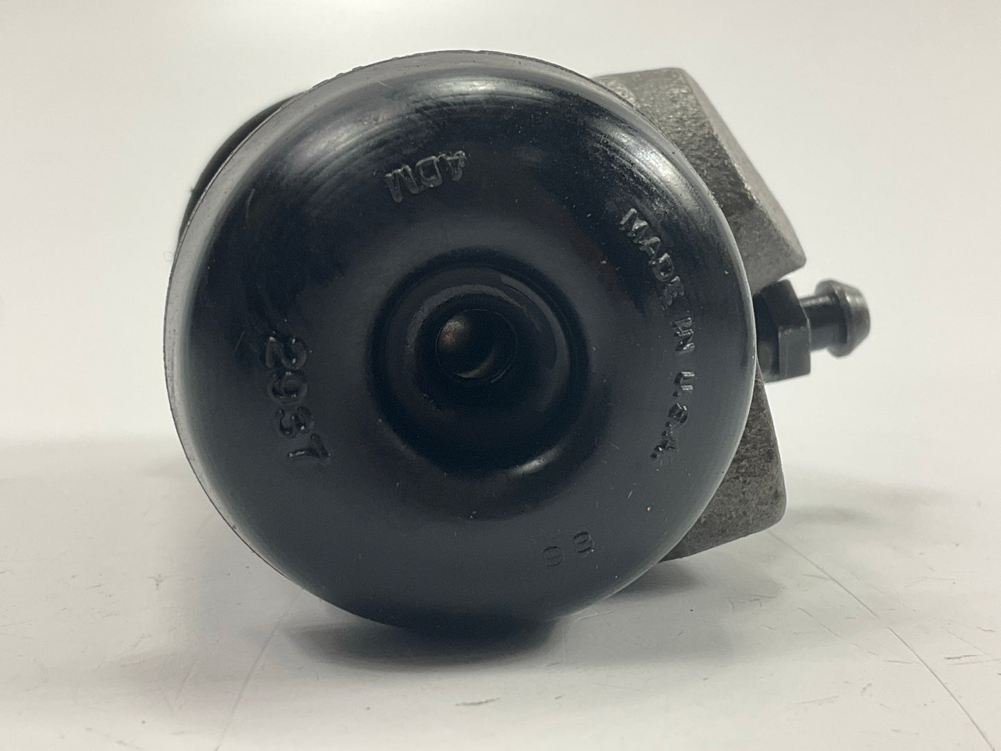 Napa 37697 Rear Left Drum Brake Wheel Cylinder For 1985-88 Thunderbird, Cougar