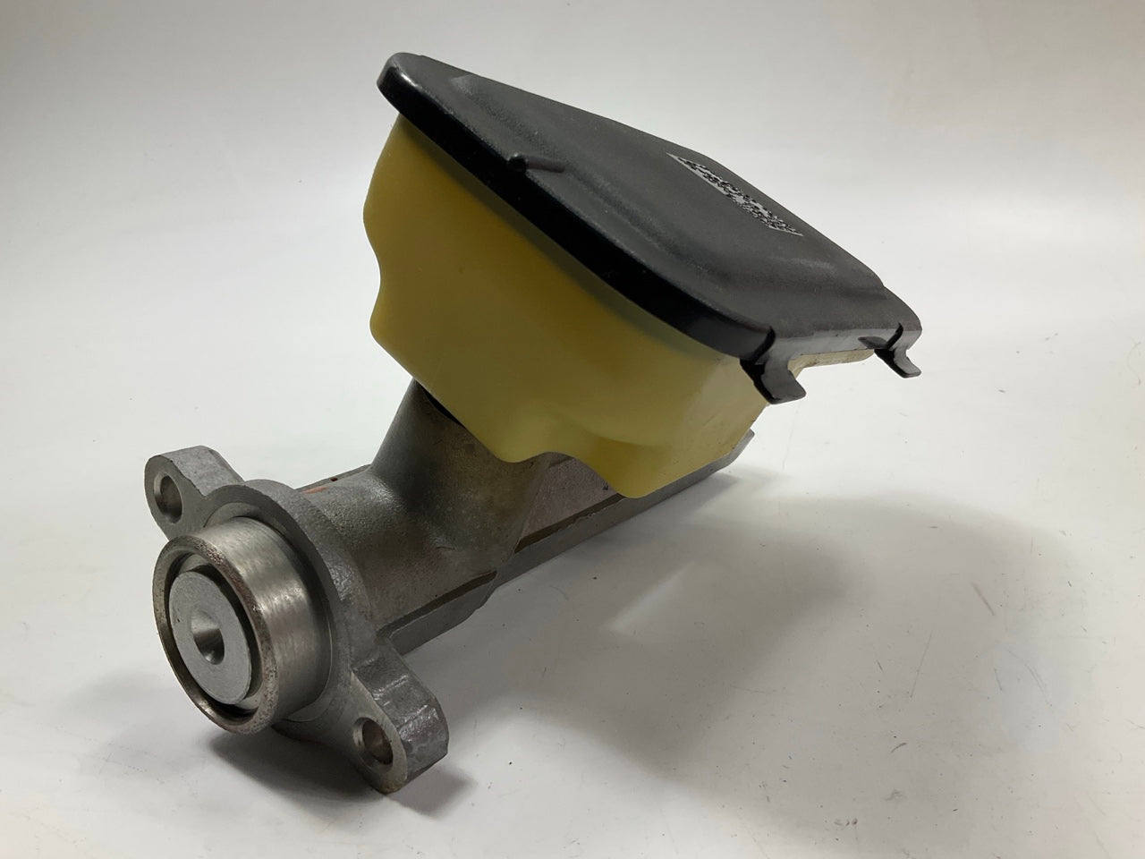 Napa 390127 Brake Master Cylinder - 1993 Buick Roadmaster, 1993 Chevy Caprice