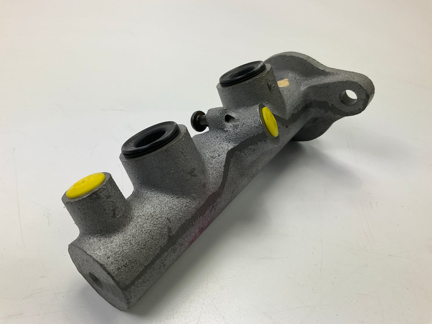 Napa 390290 Brake Master Cylinfer For 1994-1999 Toyota Celica