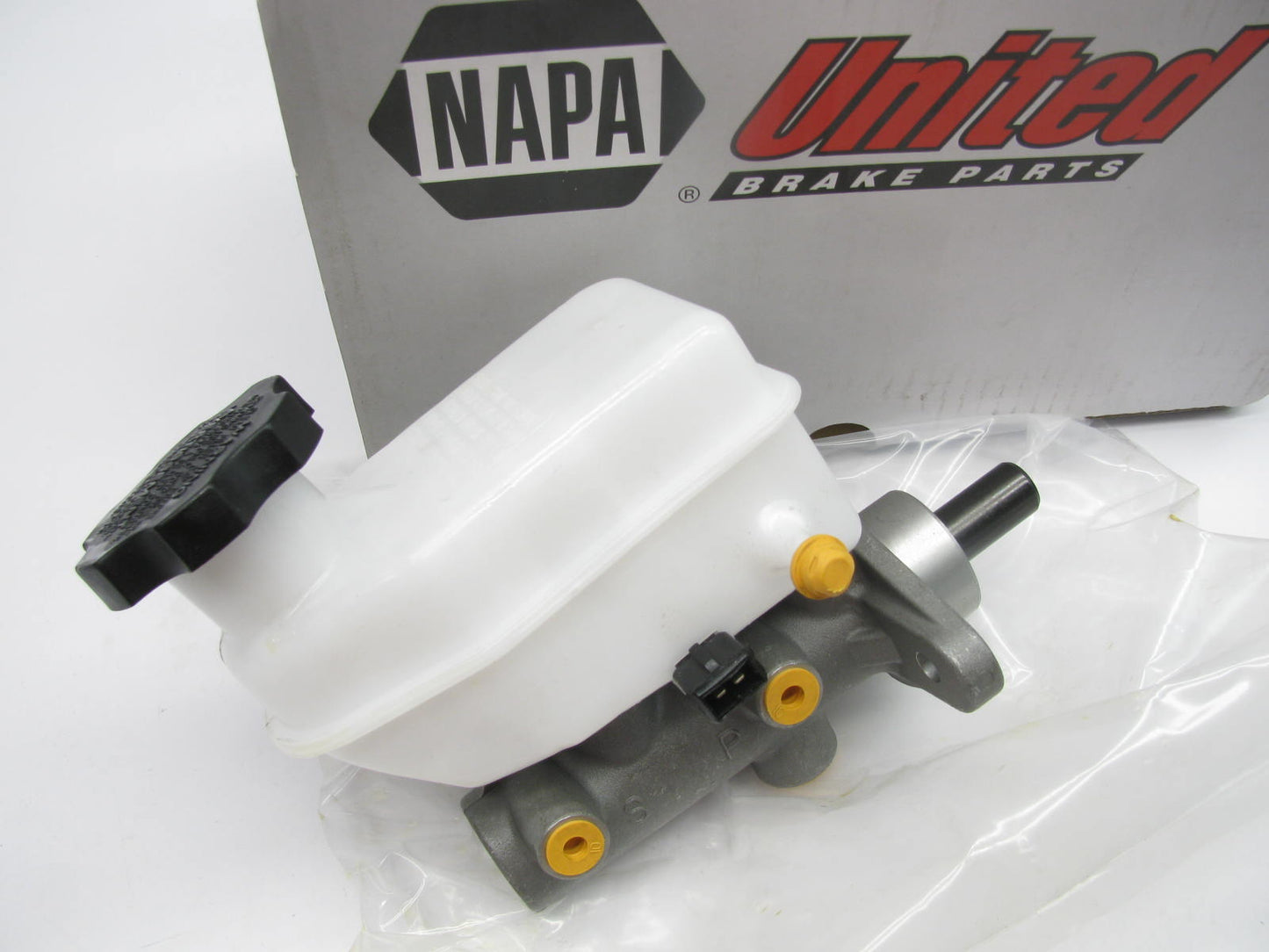 Napa 391075 Brake Master Cylinder For 2004-2006 Kia Sorento