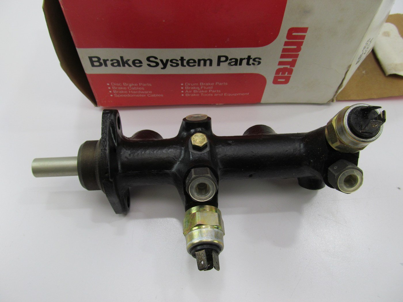 Napa 39285 Brake Master Cylinder - 1978-1981 Audi 5000