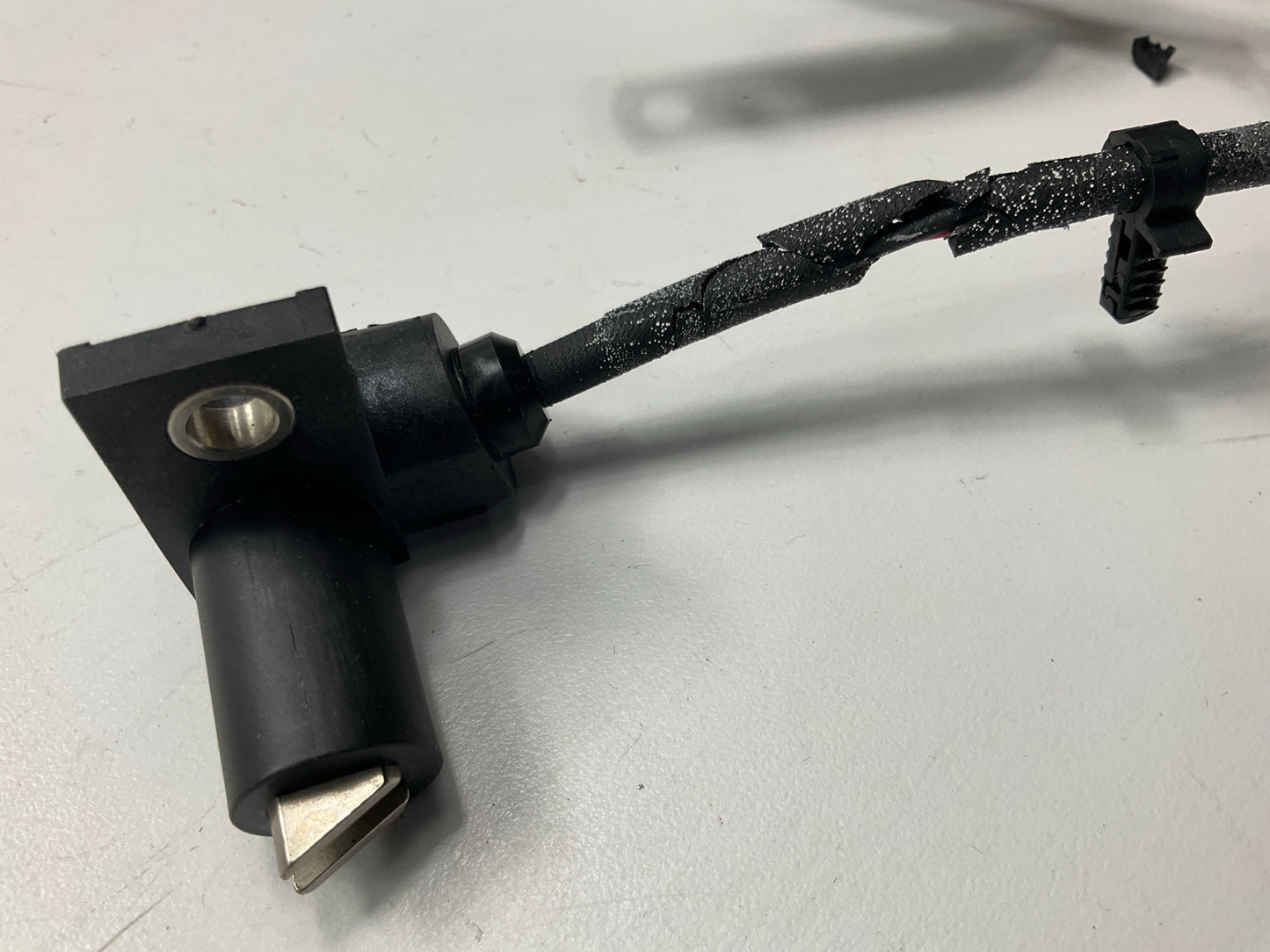 Napa 530084 Anti-Lock Brake ABS Wheel Speed Sensor - Front Right