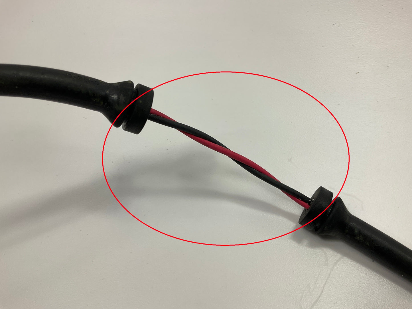 DAMAGED INSULATION SEE PHOTOS - Napa 530350 Front Left ABS Wheel Speed Sensor