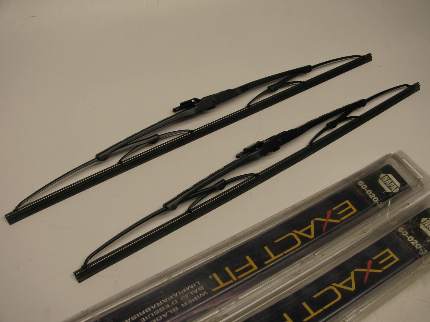 (2) Napa 60-020-3 Front Exact Fit Windshield Wiper Blade - 20'' - PAIR (SET)