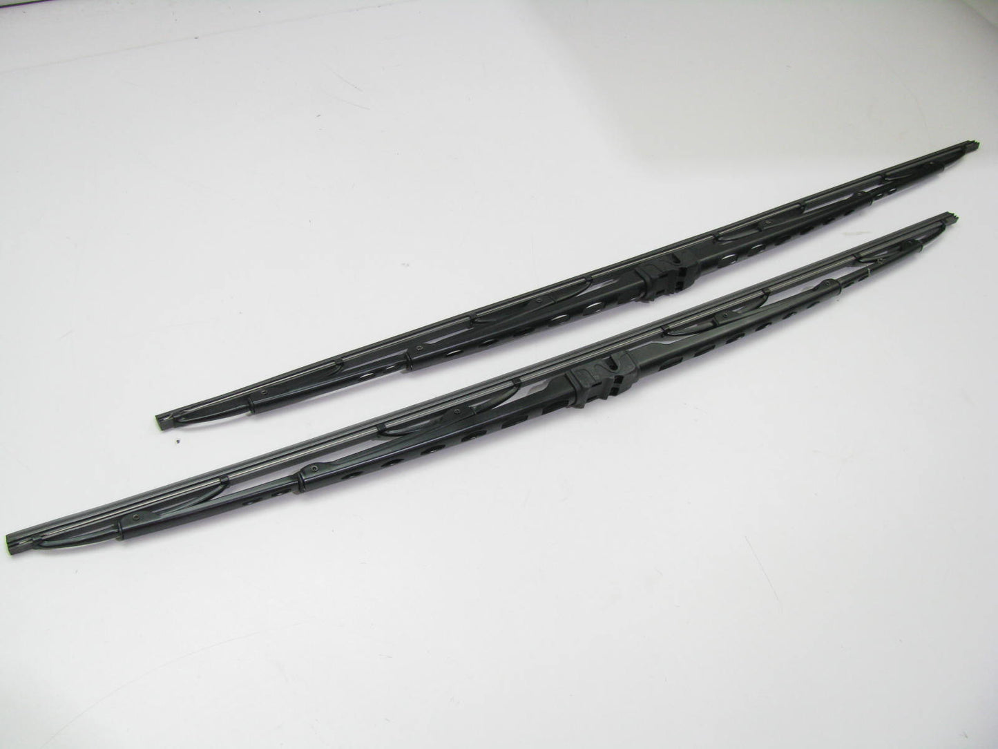 (2) Napa 60-028-12 Left Exact Fit Windshield Wiper Blade - 28'' Long