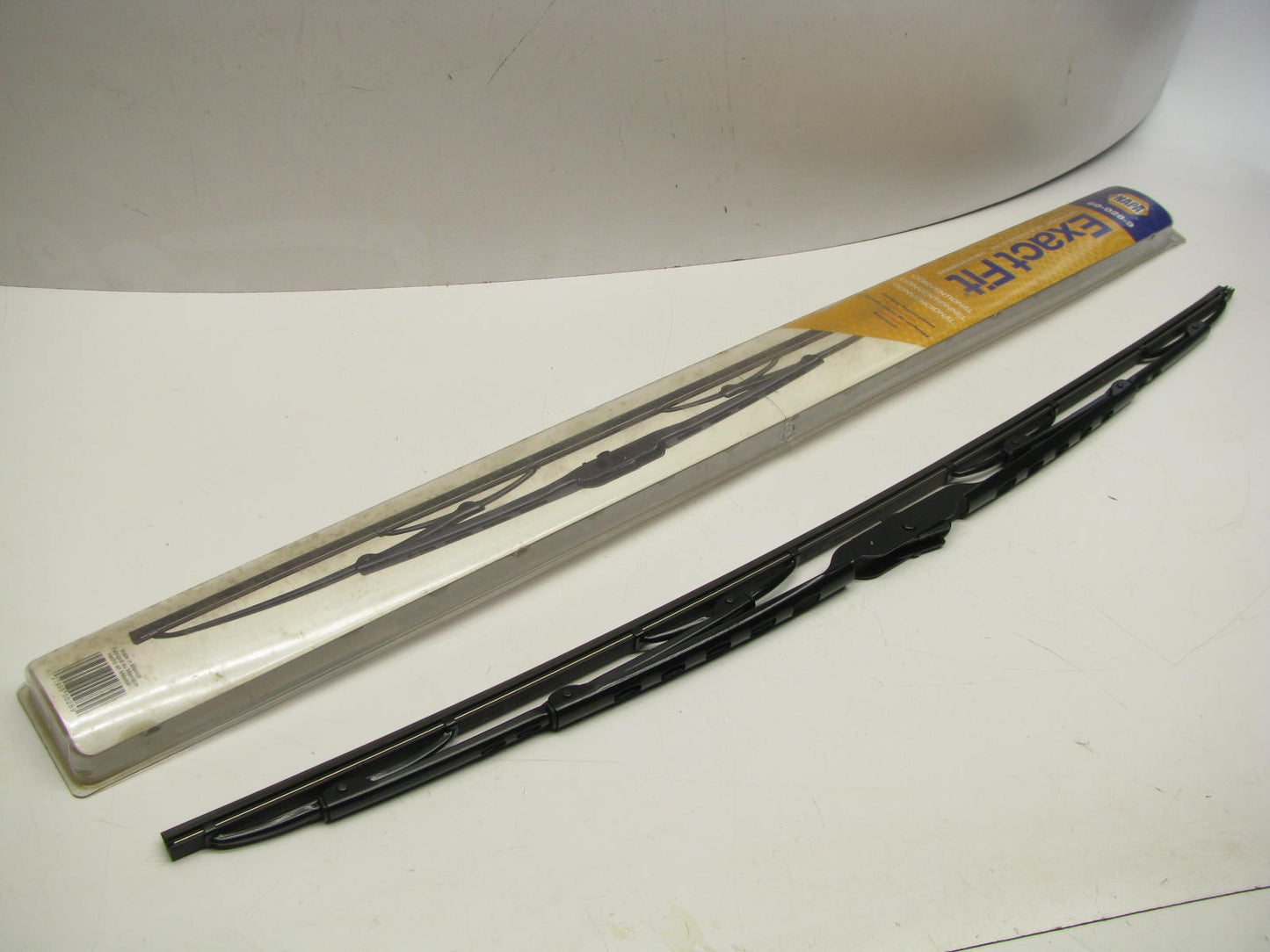 Napa 60-028-9 Front Exact Fit Windshield Wiper Blade - 28'', 9x4 J-hook Type