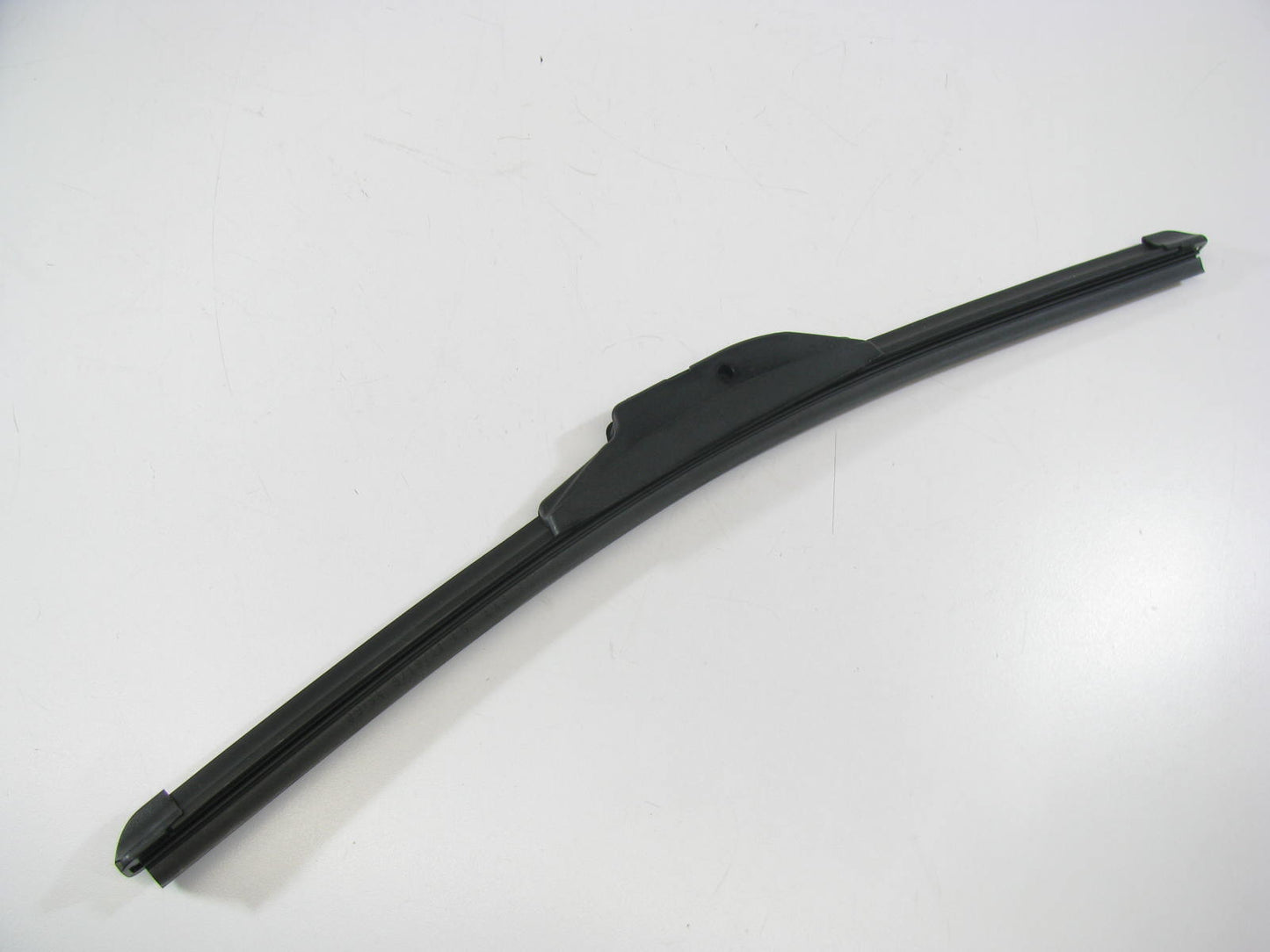 Napa 60-1643 Neoform Front Windshield Wiper Blade - 16''