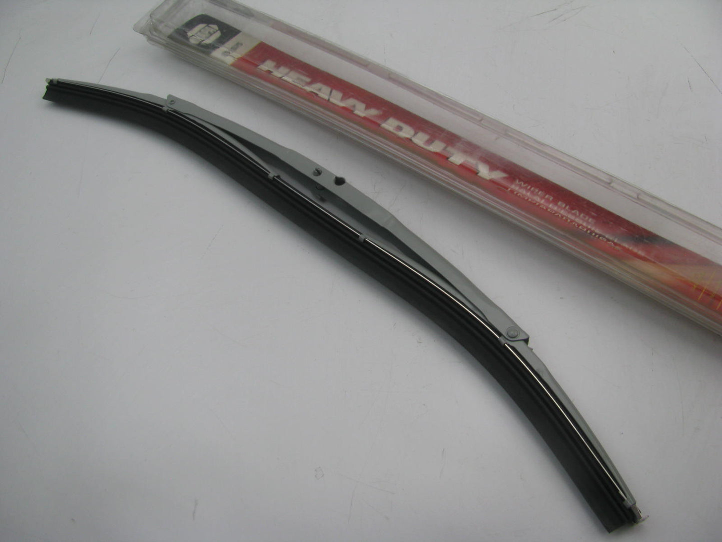 Napa 60-2075 Front Heavy Duty Windshield Wiper Blade - 20''