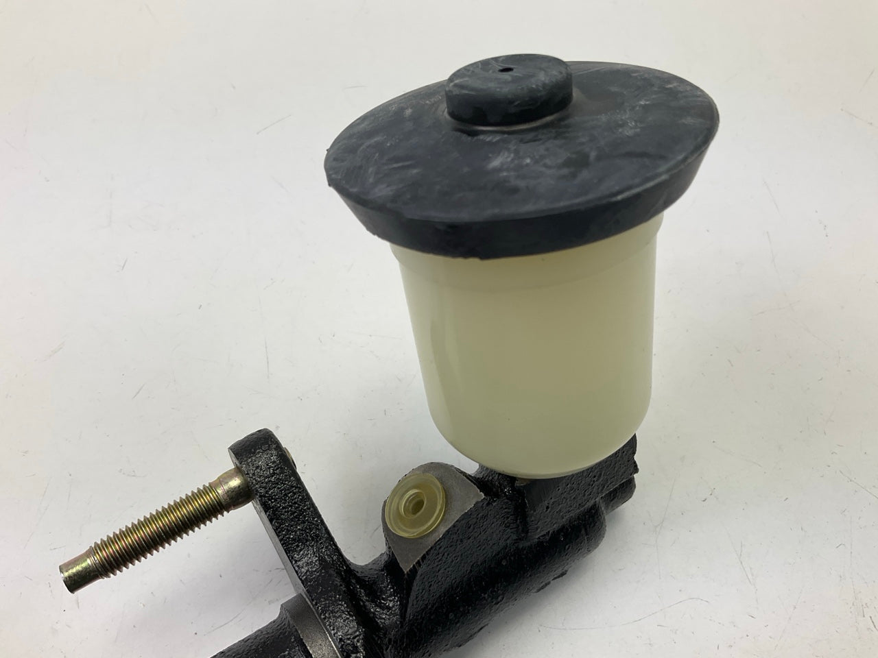 Napa 72184 Clutch Master Cylinder For 1988-1989 Toyota Corolla, 1989-90 Prizm