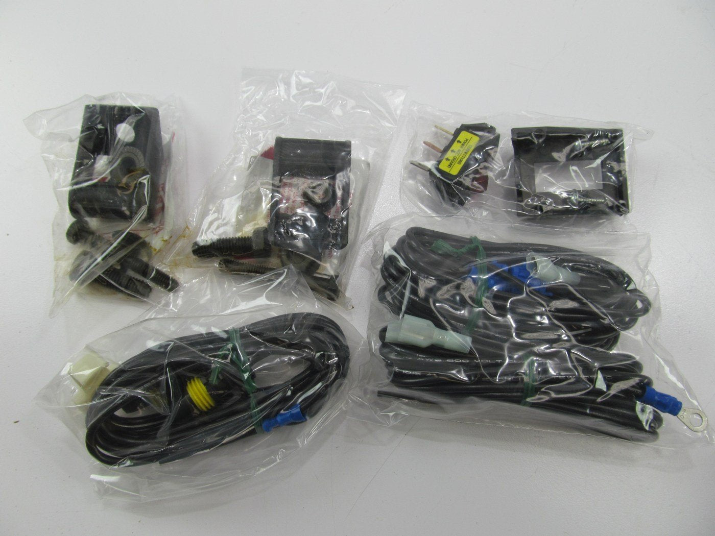 MADE IN USA - Napa 861WDK Halogen Fog Driving Lights Lamp Kit With Install Kit