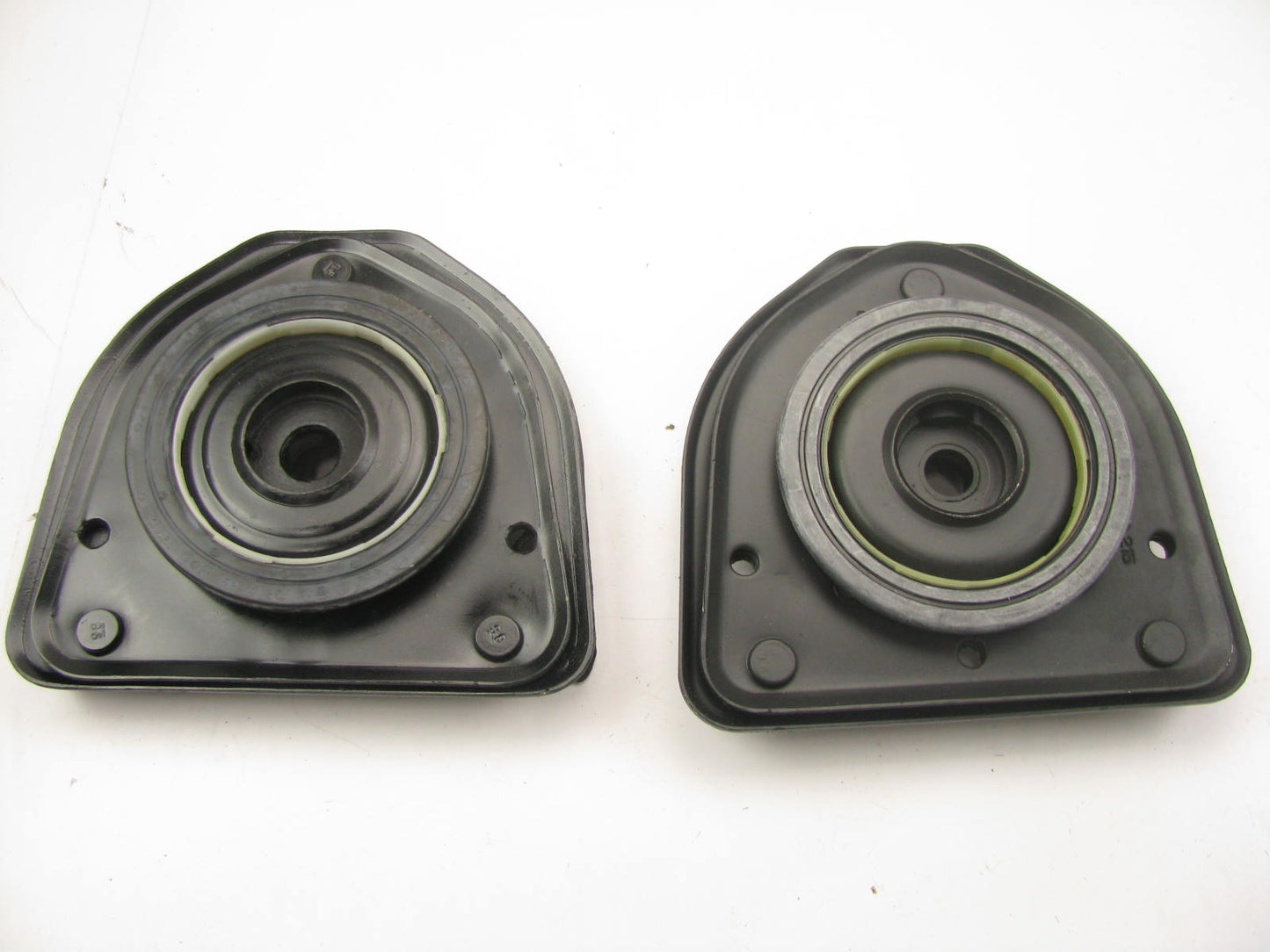 (2) Napa 901922 Suspension Strut Mount - Front