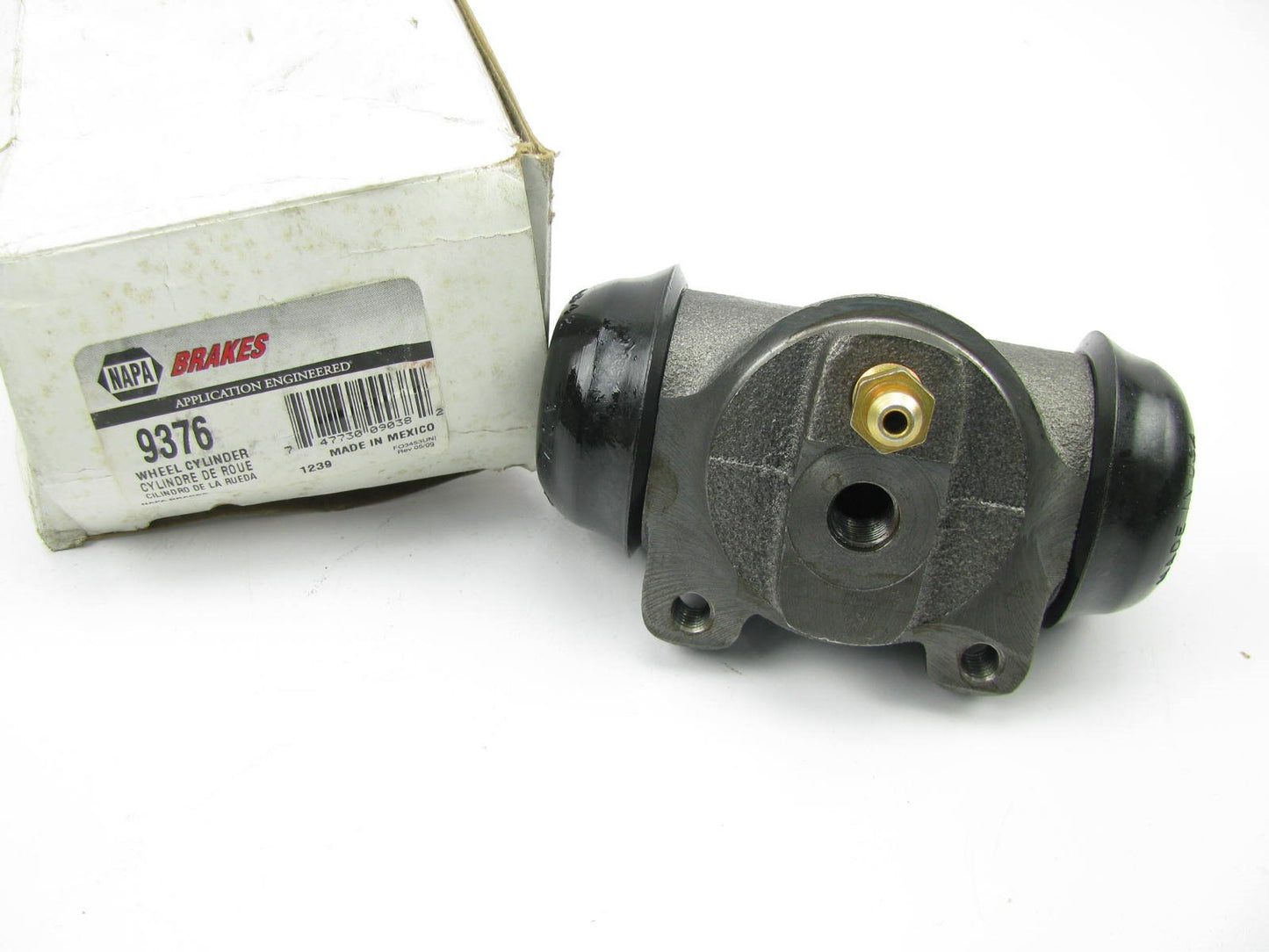 Napa 9376 Right Passenger Side Drum Brake Wheel Cylinder