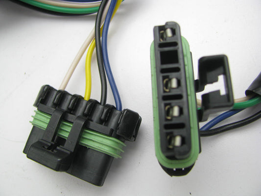 Napa (Signal-Stat) 9466 Tail Light Metri-Pack Cross-Over Harness