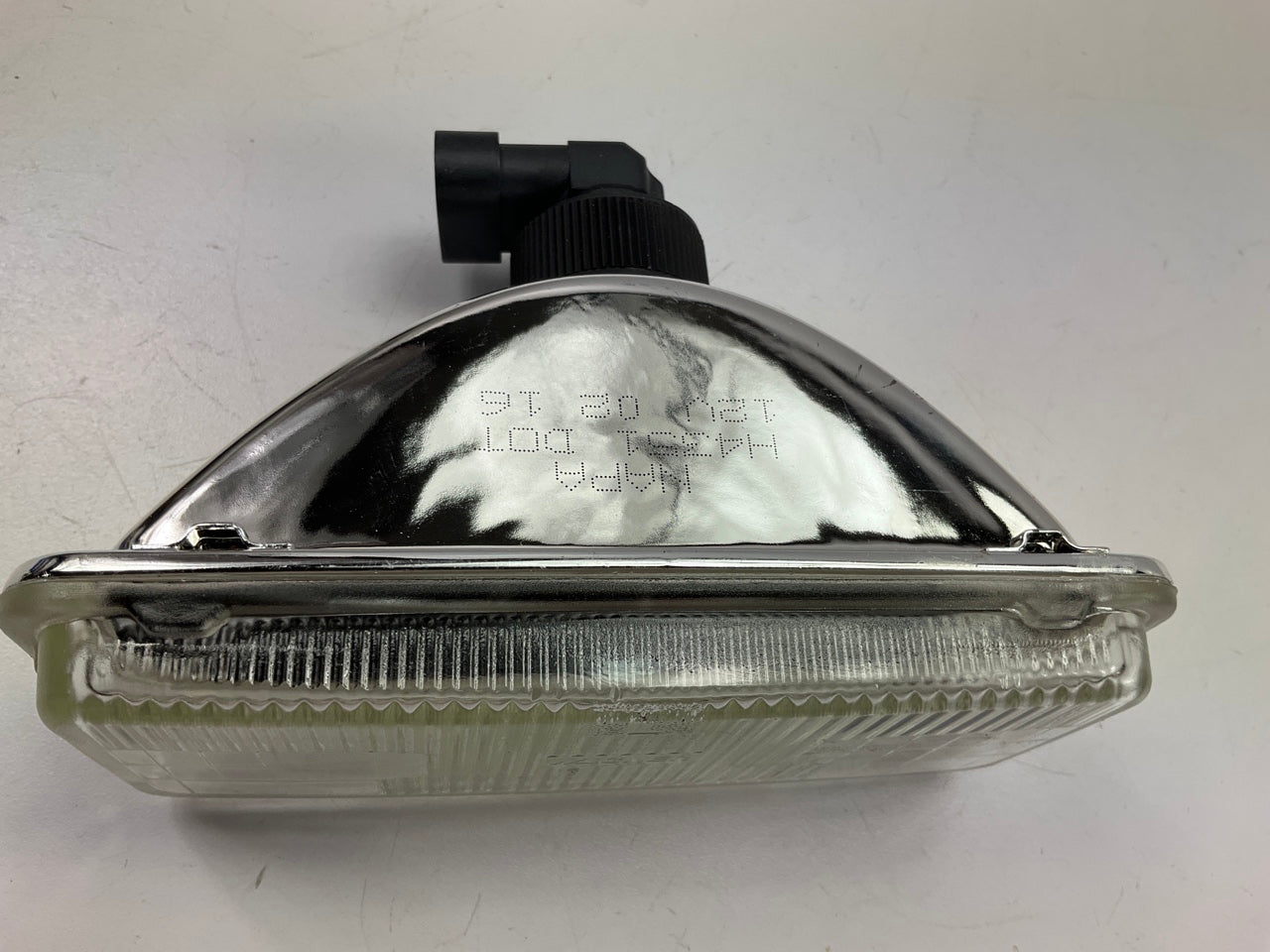 (2) Wagner H4351 LOW BEAM Headlight Lamp Bulbs For 93-97 Camaro, In NAPA Boxes