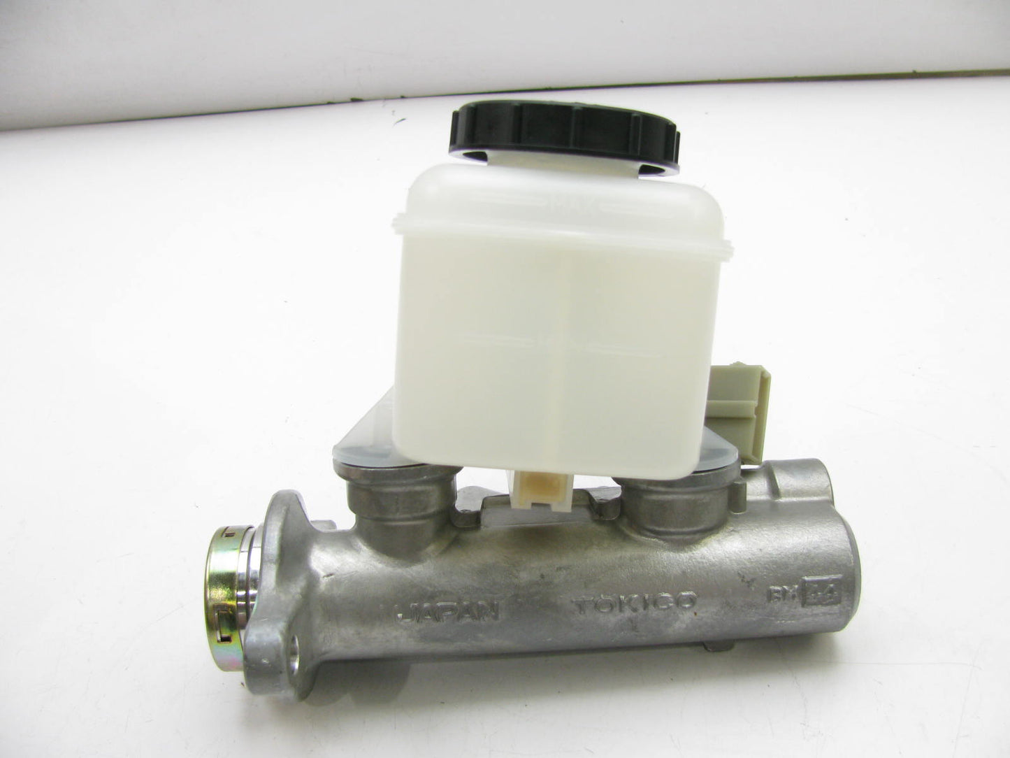 Napa MC39795 Brake Master Cylinder For 1988-1990 Nissan Pathfinder