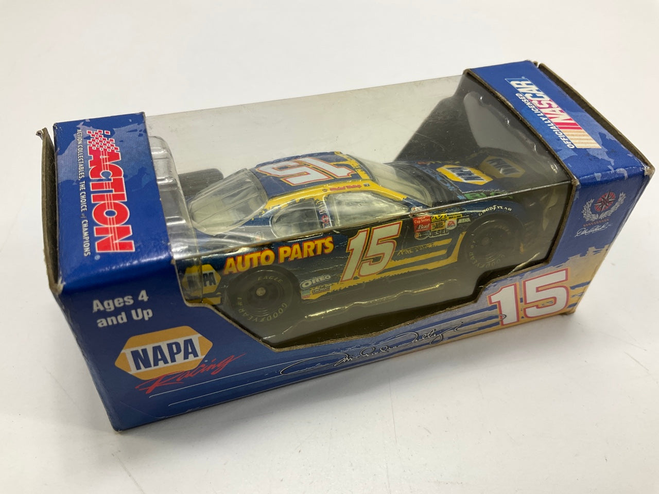 #15 Hootie & The Blowfish 2003 Monte Carlo 1:64 Scale Stock Car MICHAEL WALTRIP