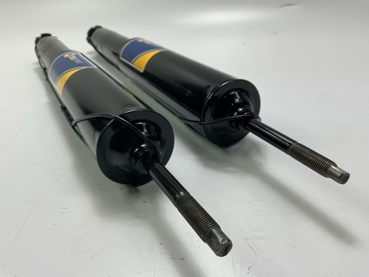 (2) Napa SH61503 Rear Shocks 1990-1996 Chevy Lumina APV, Silhouette, Trans Sport