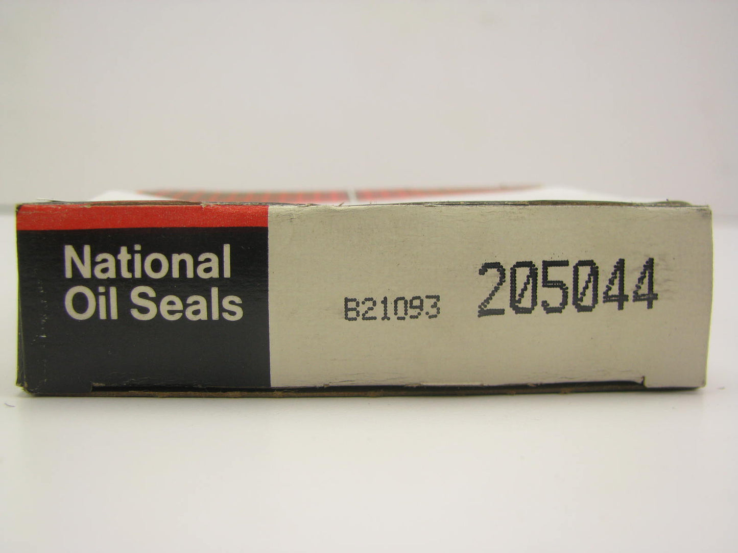National 205044 Felt Oil Seal - 2.9688'' OD X 2.000'' ID X 0.5000'' Wide