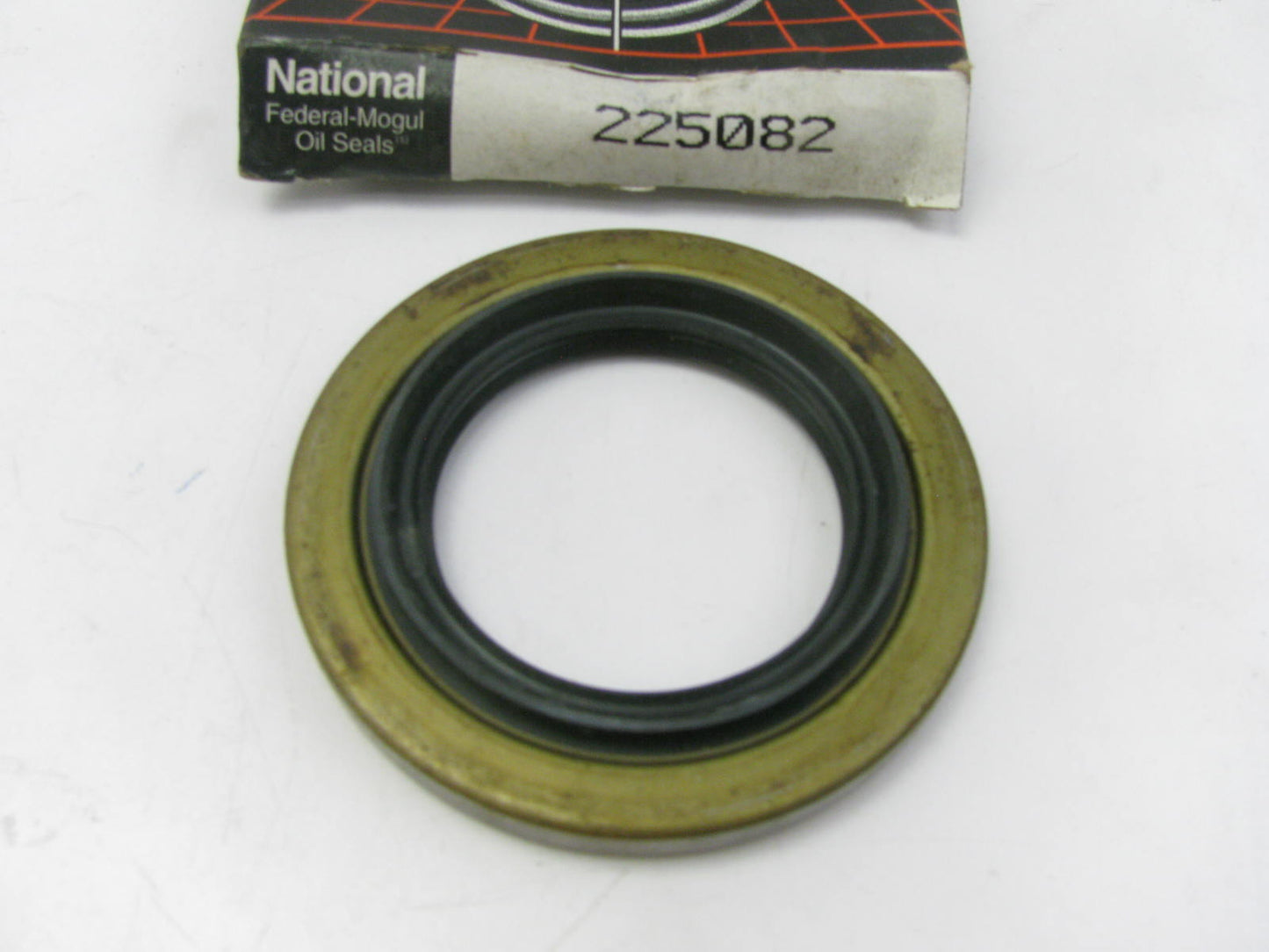 National 225082 Wheel Seal - Front Inner