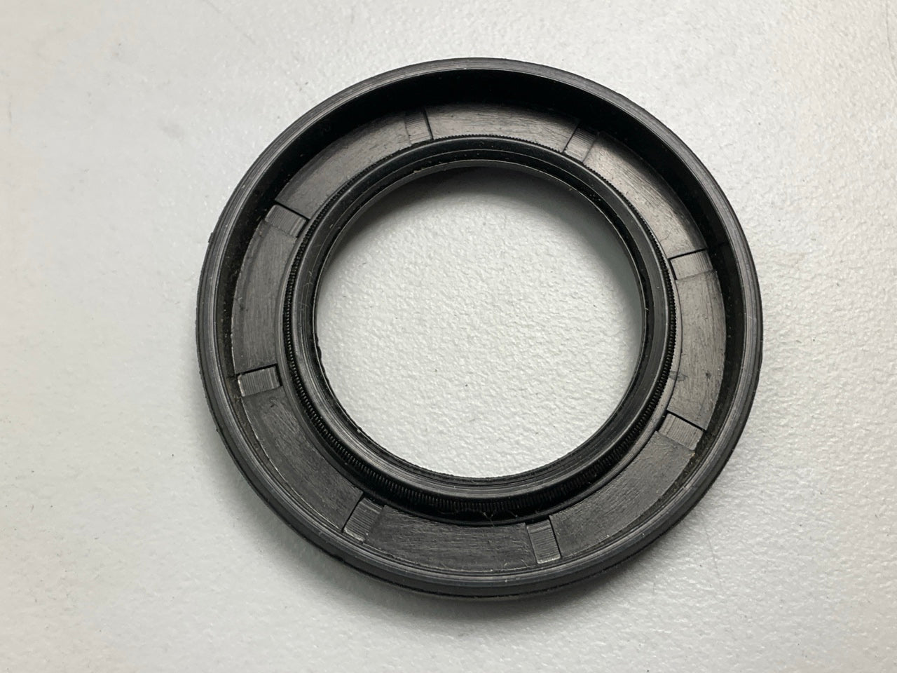 National 32X52X7 Wheel Oil Seal - 52mm OD X 32mm ID X 7mm Wide
