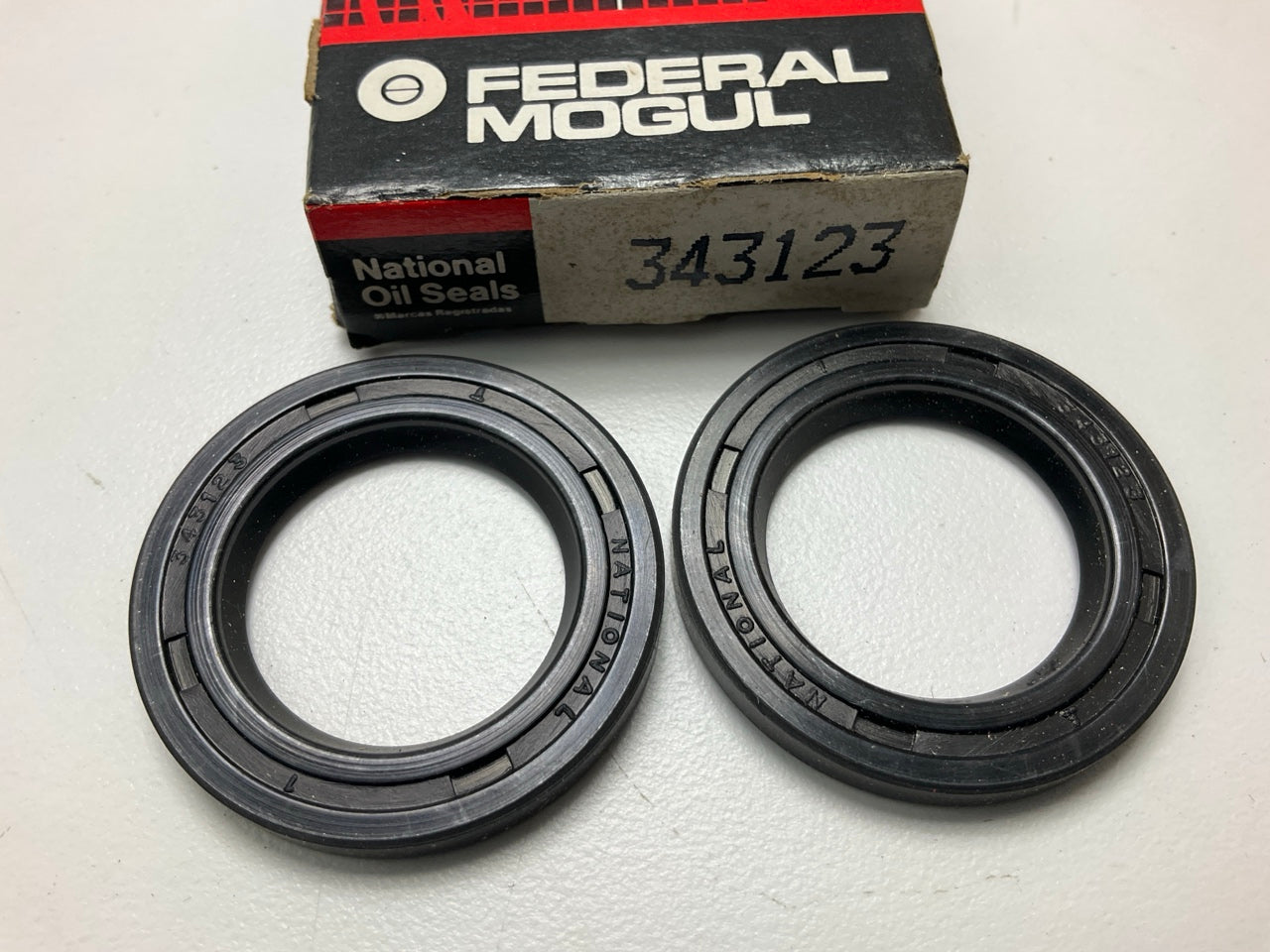 (2) National 343123 Multi-Purpose Seal - 1.569'' OD X 1.000'' ID X 0.187'' Wide