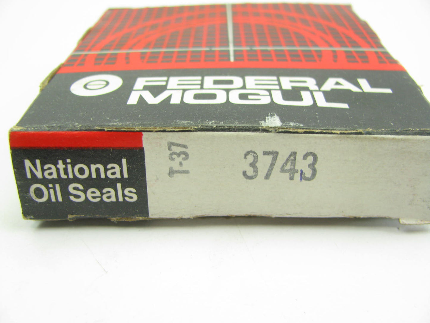 National 3743 Wheel Oil Seal - 1.969'' ID X 2.565'' OD X 0.315'' WIDTH
