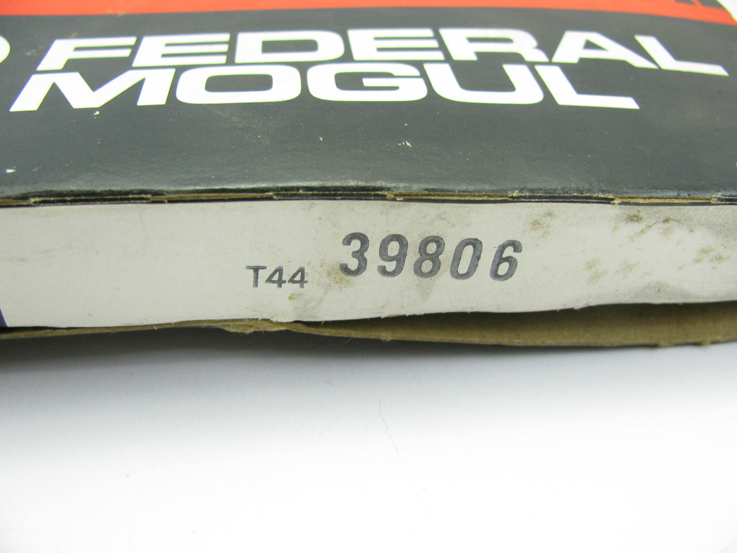 National 39806 Wheel Seal - 5.923'' OD X 5.118'' ID X 0.570'' Wide