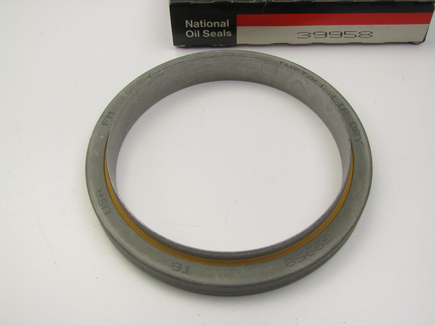 National 39958 Oil Seal - 6.132'' OD X 5.000'' ID X 0.500'' Width - 49960
