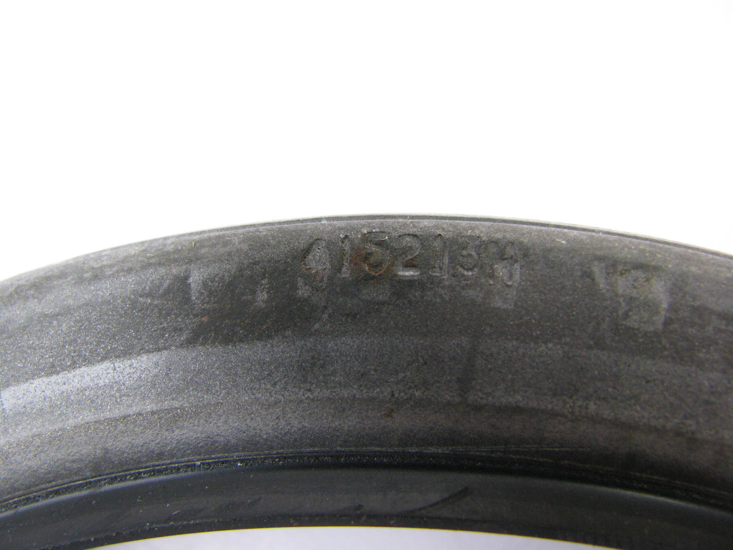 National 415213N Wheel Seal - 5.999'' OD X 4.750'' ID X 0.625'' Wide