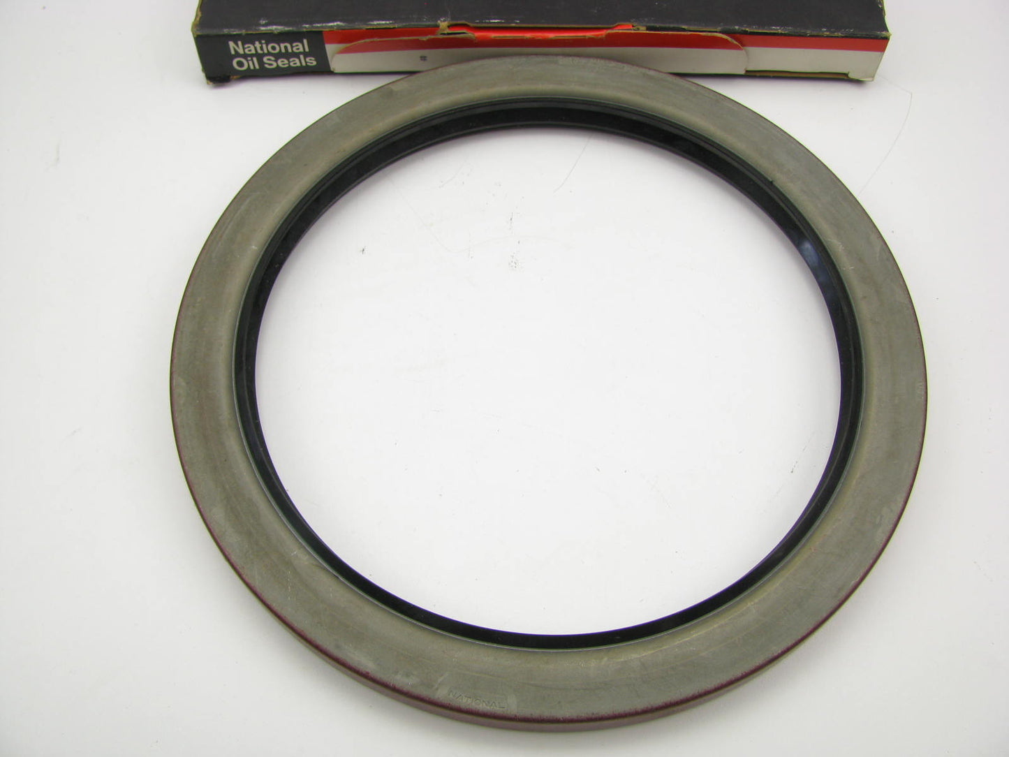 National 416394 Oil Seal - 10.625'' OD X 8.500'' ID X 0.750'' Wide