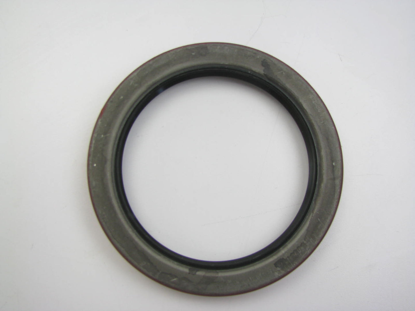 National 417196 Oil Seal - 4.625'' OD X 3.500'' ID X 0.500'' Wide