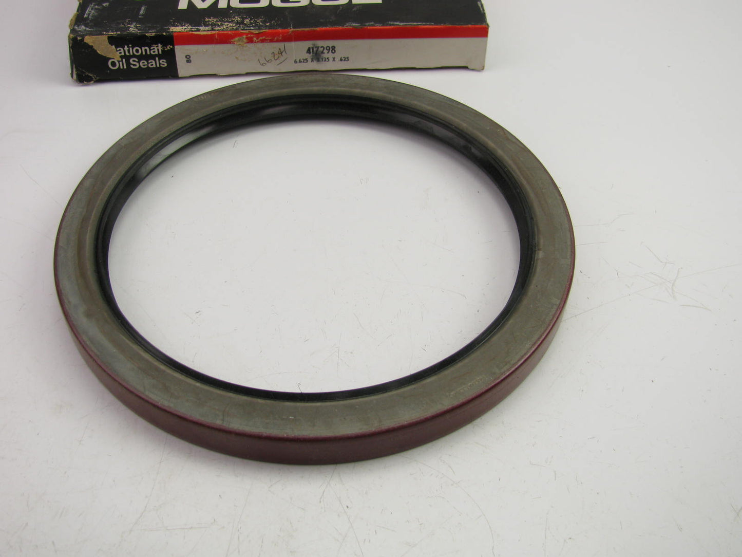 National 417298 Oil Seal - 8.125'' OD X 6.625'' ID X 0.625'' - 66241