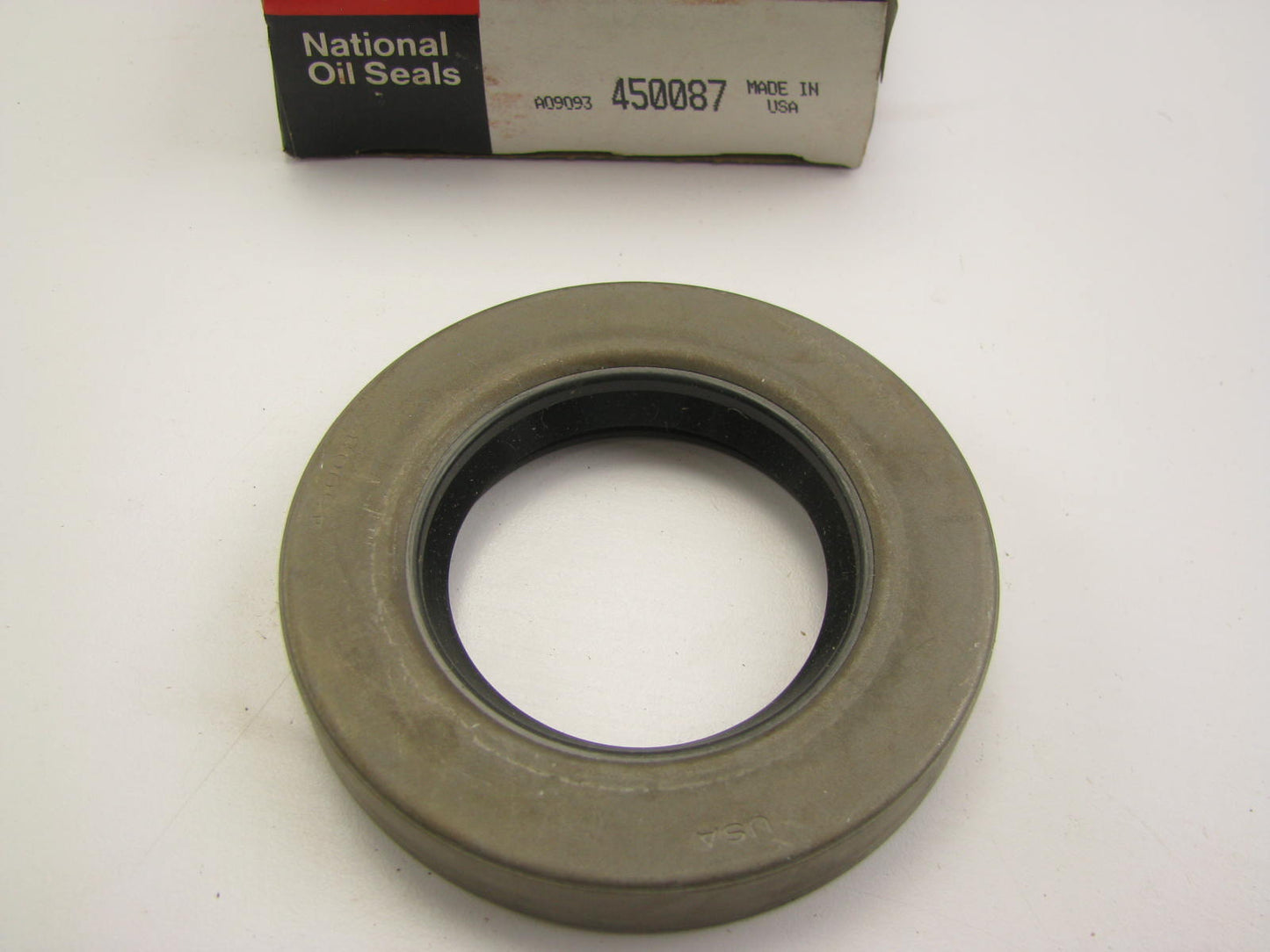 National 450087 Transfer Case Output Shaft Seal - Front